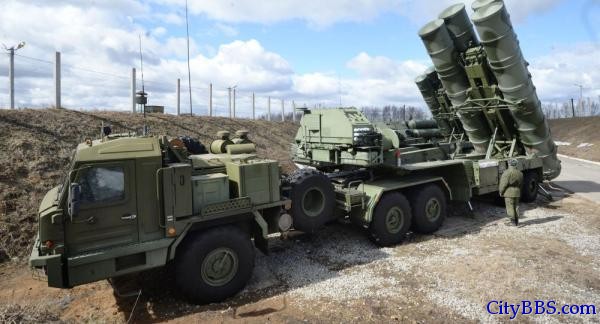 资料图：S-300防空导弹