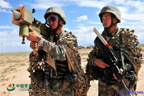 美媒关注中国单兵激光武器推陈出新